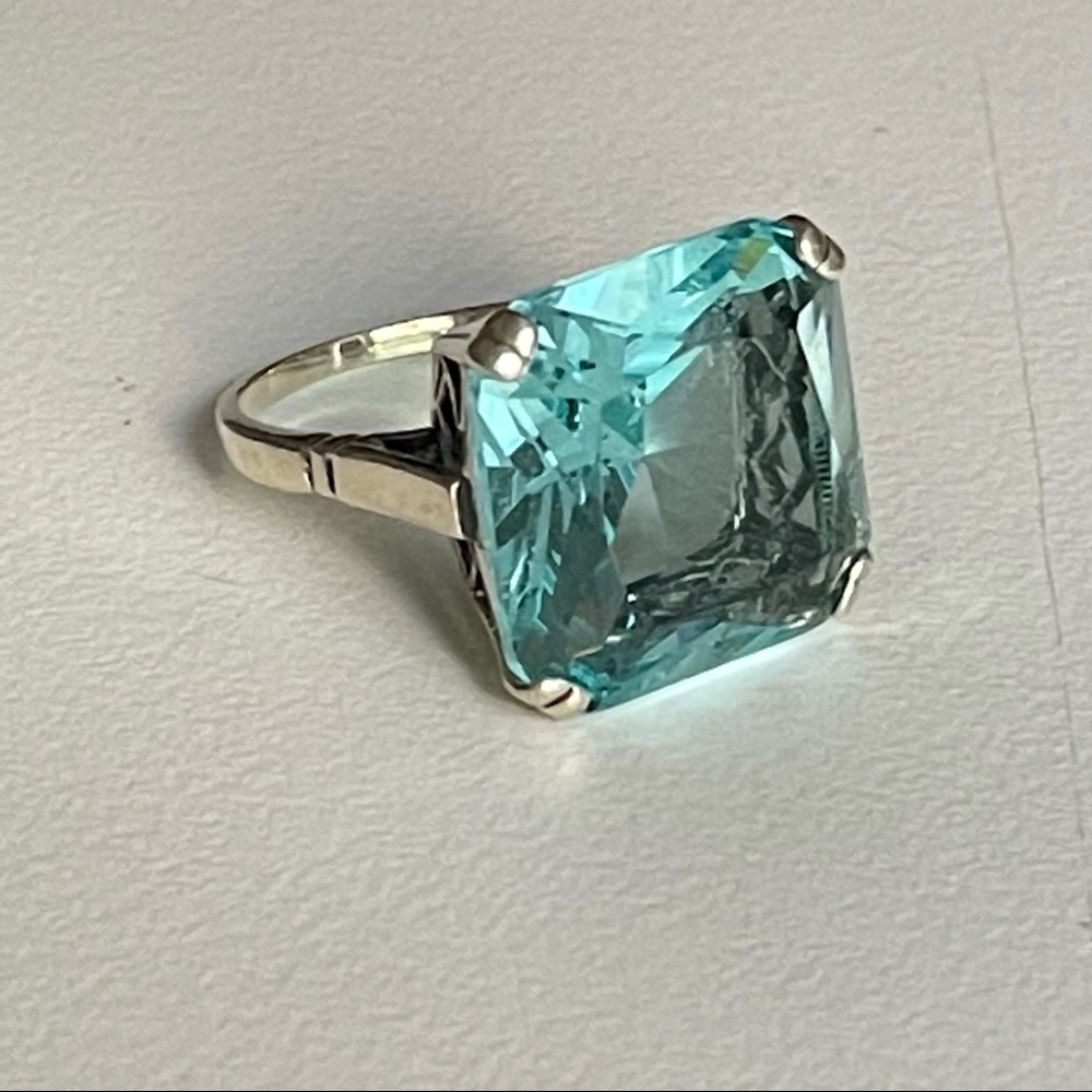 Blue Topaz like Crystal Silver ring
